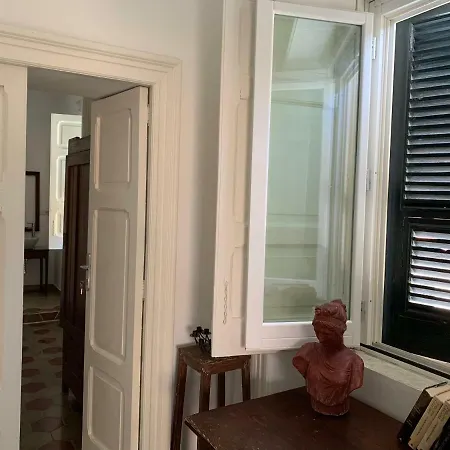 לינה וארוחת בוקר Casa Deva